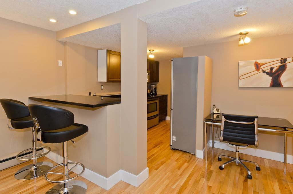 M Lofts Apartment Calgary Exterior photo