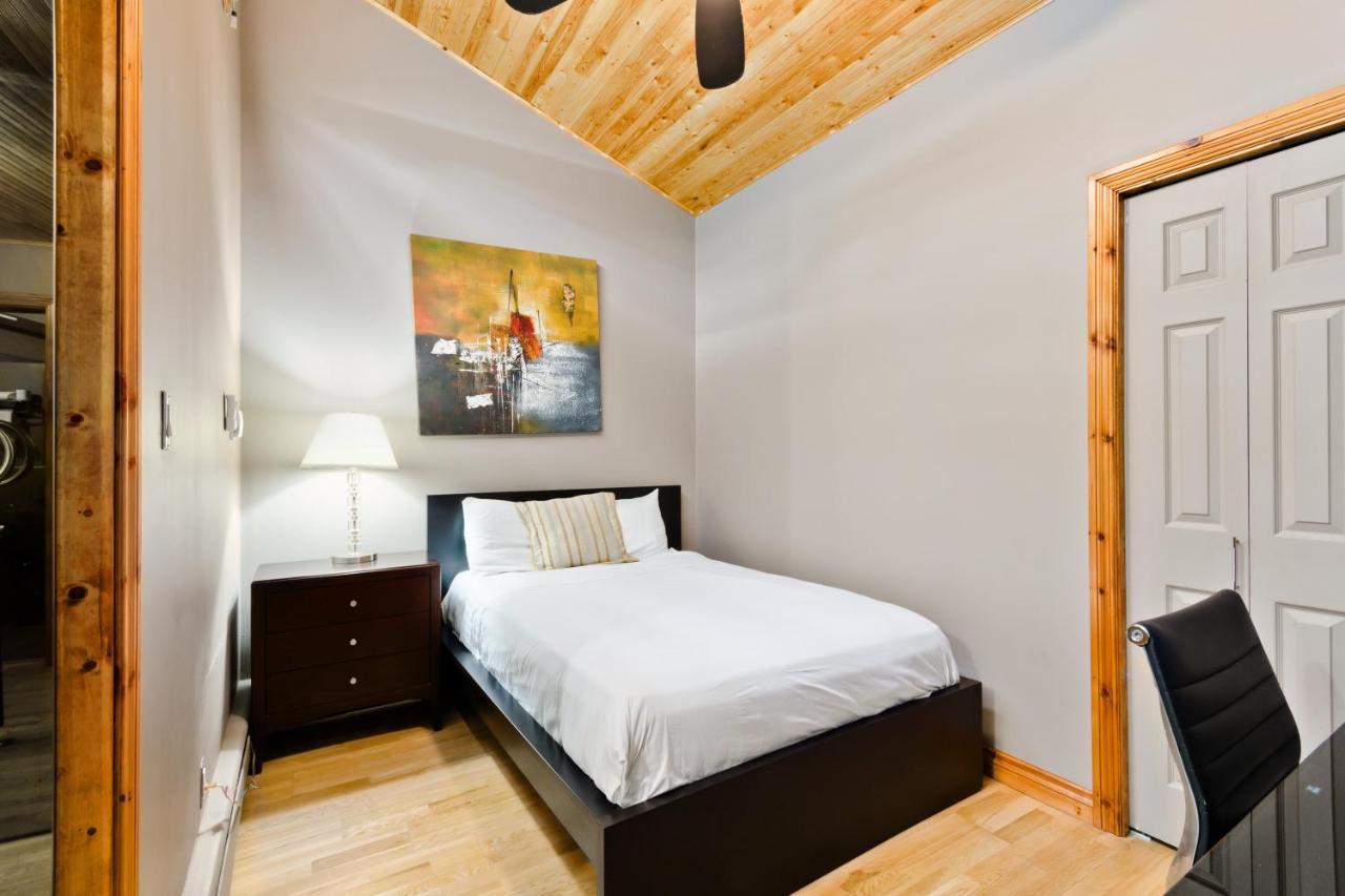 M Lofts Apartment Calgary Exterior photo